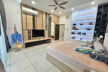 Persiaran Kempas Utama 2