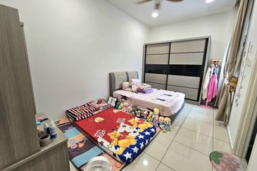 Persiaran Kempas Utama 2