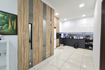 Persiaran Kempas Utama 2