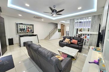 Persiaran Kempas Utama 2