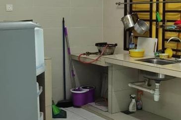 Akademik Suite @ Mount Austin