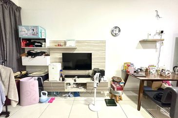 D'Summit Residences @ Kempas Utama