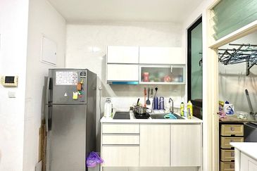 D'Summit Residences @ Kempas Utama