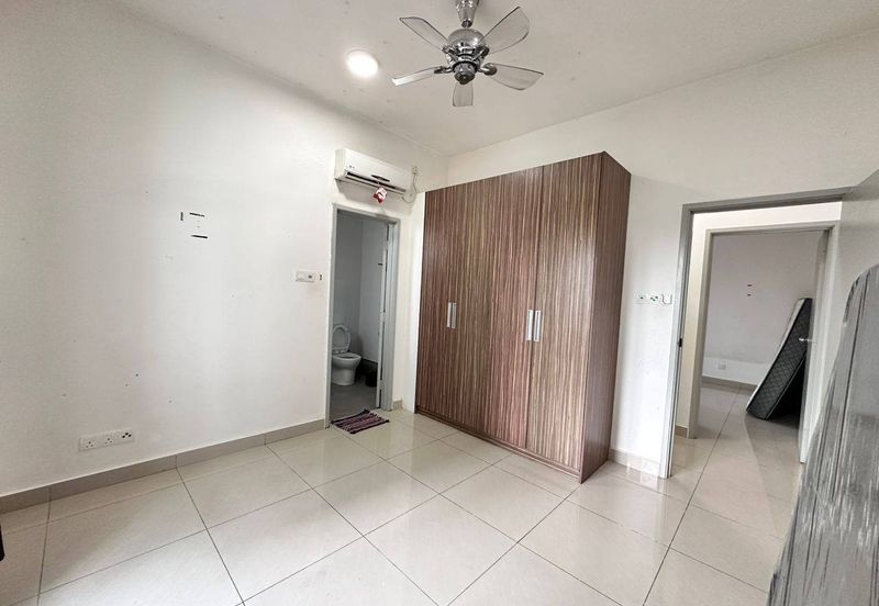 Seasons Luxury Apartments @ Amara Larkin