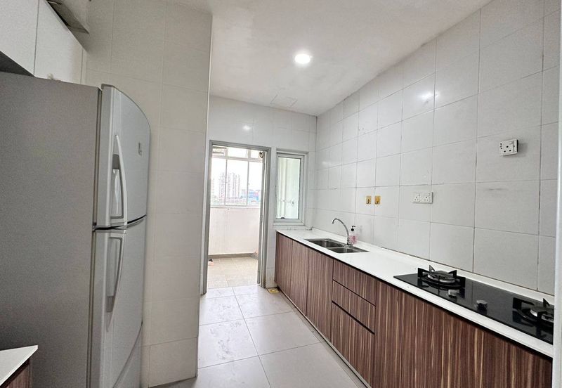 Seasons Luxury Apartments @ Amara Larkin