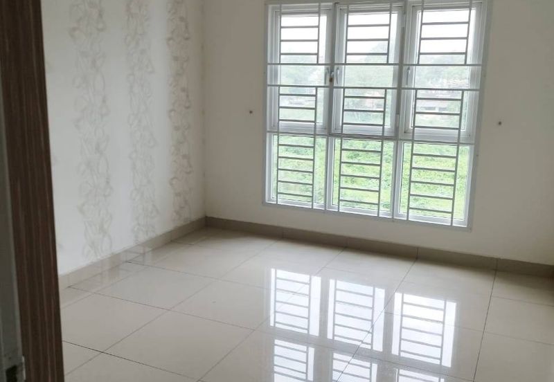 Seasons Luxury Apartments @ Amara Larkin