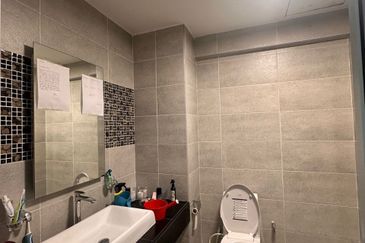 Aloha Tower Condominium