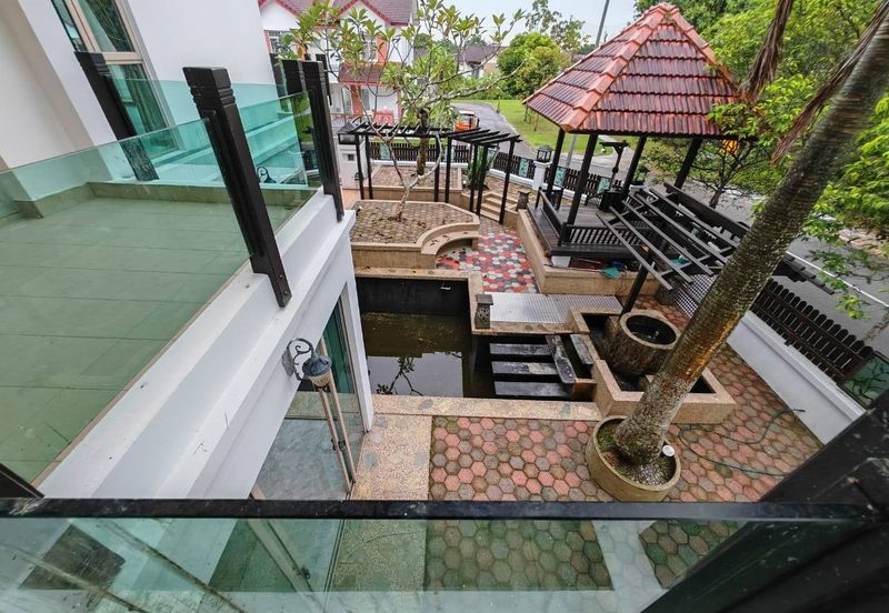 Jalan Ambang @ Horizon Hills Double Storey Corner lot unblock View House for Sale. Renovated RM500k with approval CCC