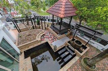 Jalan Ambang @ Horizon Hills Double Storey Corner lot unblock View House for Sale. Renovated RM500k with approval CCC