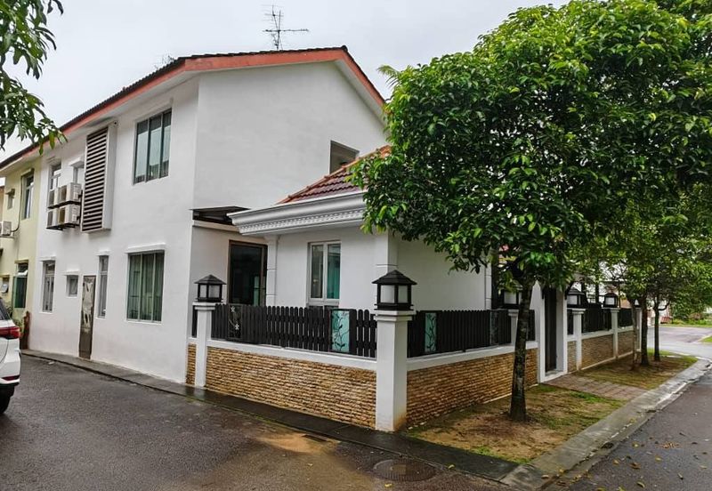 Jalan Ambang @ Horizon Hills Double Storey Corner lot unblock View House for Sale. Renovated RM500k with approval CCC