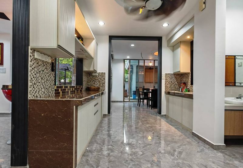 Jalan Ambang @ Horizon Hills Double Storey Corner lot unblock View House for Sale. Renovated RM500k with approval CCC