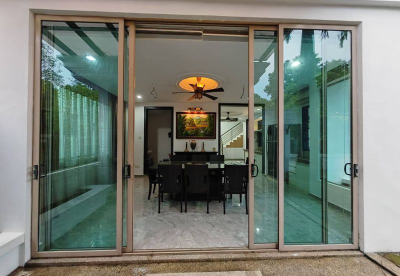 Jalan Ambang @ Horizon Hills Double Storey Corner lot unblock View House for Sale. Renovated RM500k with approval CCC