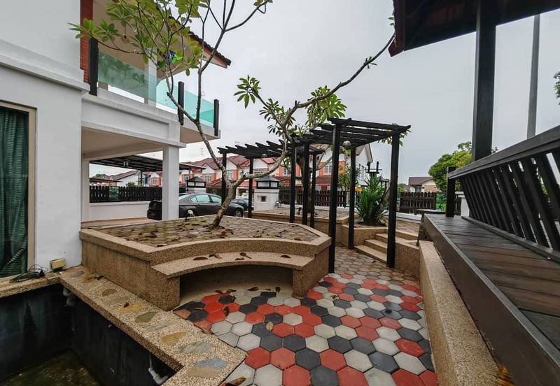 Jalan Ambang @ Horizon Hills Double Storey Corner lot unblock View House for Sale. Renovated RM500k with approval CCC