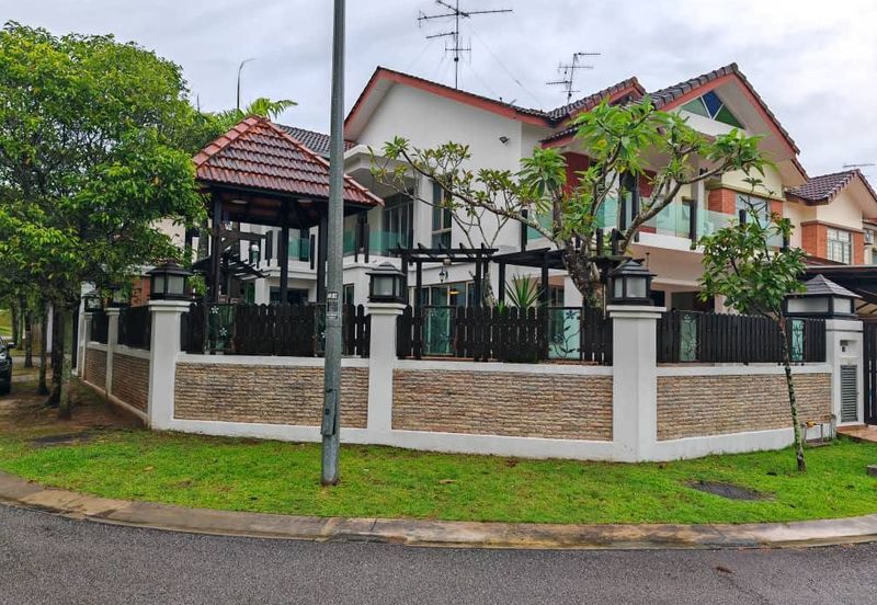 Jalan Ambang @ Horizon Hills Double Storey Corner lot unblock View House for Sale. Renovated RM500k with approval CCC