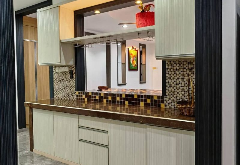 Jalan Ambang @ Horizon Hills Double Storey Corner lot unblock View House for Sale. Renovated RM500k with approval CCC