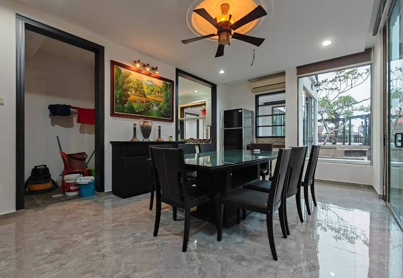 Jalan Ambang @ Horizon Hills Double Storey Corner lot unblock View House for Sale. Renovated RM500k with approval CCC