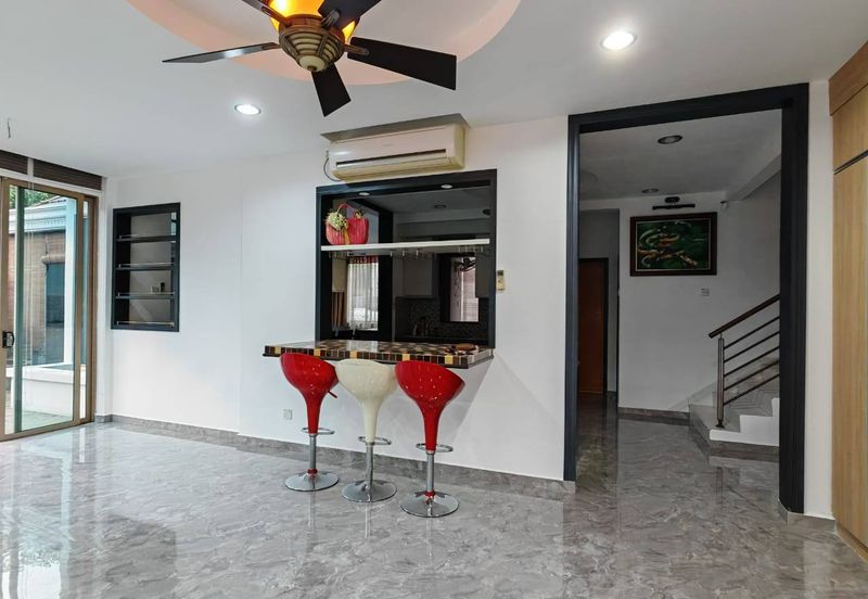 Jalan Ambang @ Horizon Hills Double Storey Corner lot unblock View House for Sale. Renovated RM500k with approval CCC