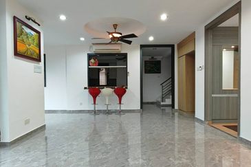 Jalan Ambang @ Horizon Hills Double Storey Corner lot unblock View House for Sale. Renovated RM500k with approval CCC