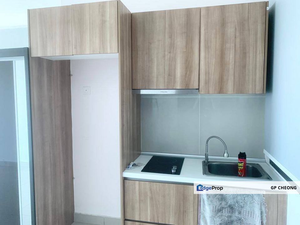 Palazio Service Apartment at  Mount Austin JB, Studio 484 sqft with 1x Car park for sale.  Asking 255K, Johor, Johor Bahru