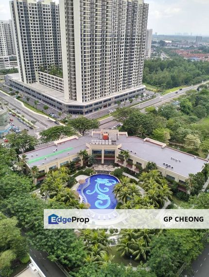 Country Garden central Park (Serviced Residences) High Floor 2 Bedroom House for sale. Pool View, Good Condition, Johor, Johor Bahru