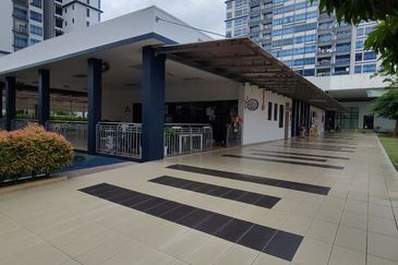 Seri Austin Luxury Apartment