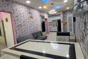 Seri Austin Luxury Apartment