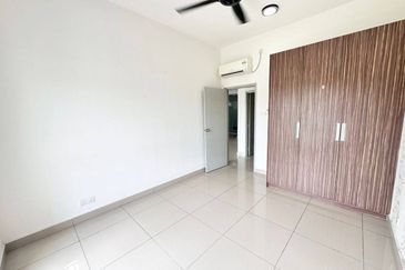 Seasons Luxury Apartments @ Amara Larkin