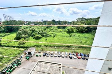 Seasons Luxury Apartments @ Amara Larkin