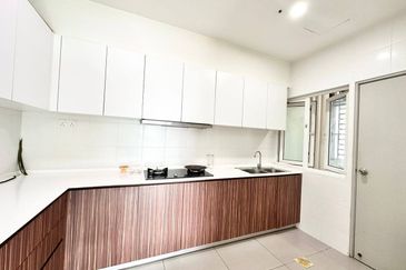 Seasons Luxury Apartments @ Amara Larkin