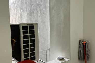 D'Summit Residences @ Kempas Utama