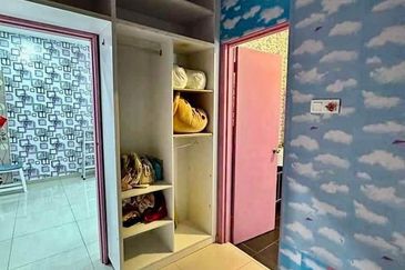 Seri Austin Luxury Apartment