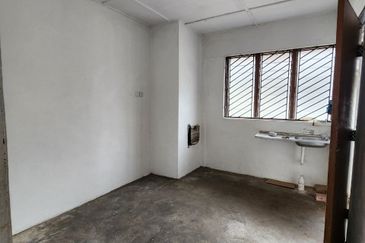 Flat Taman Ungku Tun Aminah