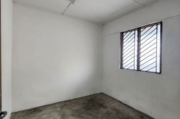 Flat Taman Ungku Tun Aminah