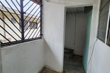 Flat Taman Ungku Tun Aminah