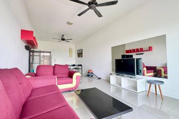 Ujana Executive Apartment