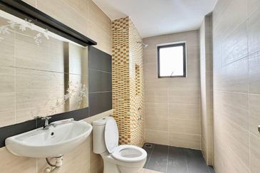 Ujana Executive Apartment