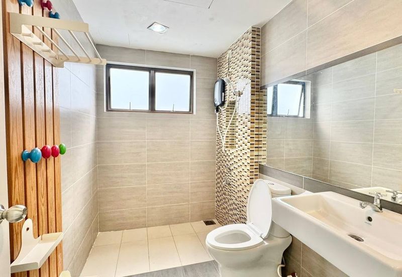 Ujana Executive Apartment