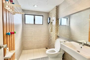 Ujana Executive Apartment