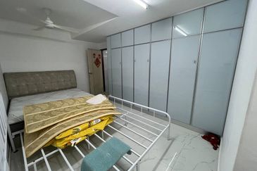 Taman Tampoi Indah II, Villa Ros