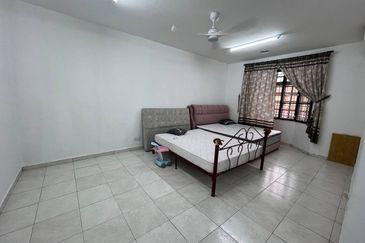 Taman Tampoi Indah II, Villa Ros