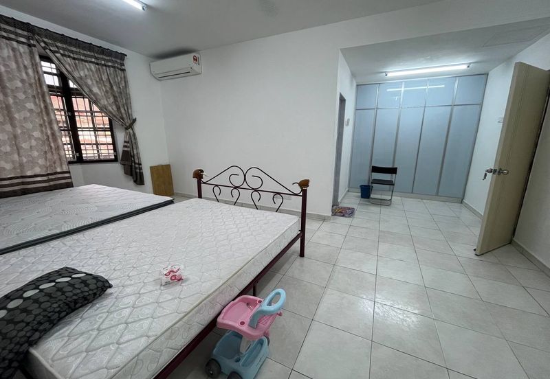 Taman Tampoi Indah II, Villa Ros