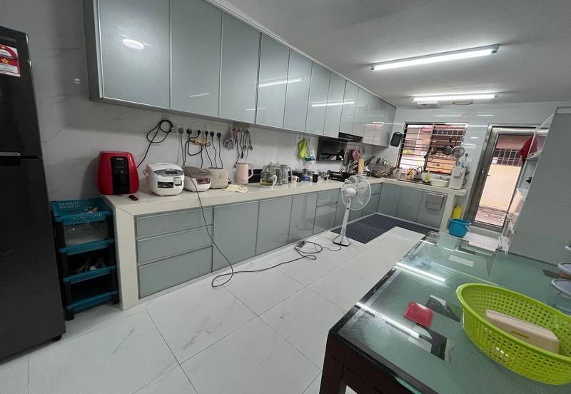 Taman Tampoi Indah II, Villa Ros