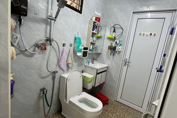 Taman Tampoi Indah II, Villa Ros