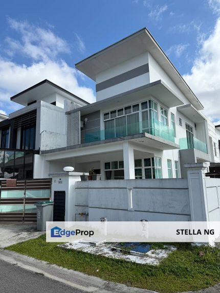 Taman Mutiara Bestari  Double Storey  End lot Cluster House , Johor, Johor Bahru