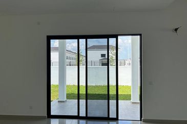 Tate Dalton @ Eco Botanic 2