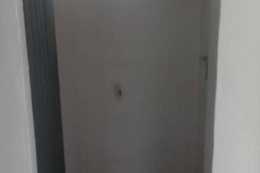 Taman Pulai Utama Flat