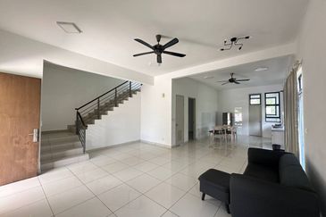 ❗For Sale ❗️Horizon Hills, Valley West1, Double Storey corner lot 