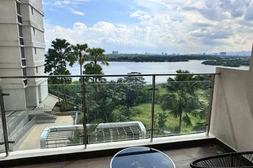 Royal Strand @ Country Garden Danga Bay