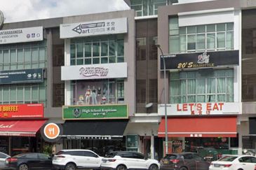 Jalan Austin Heights