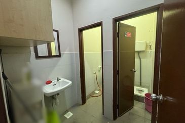 Kempas Utama Industrial Park